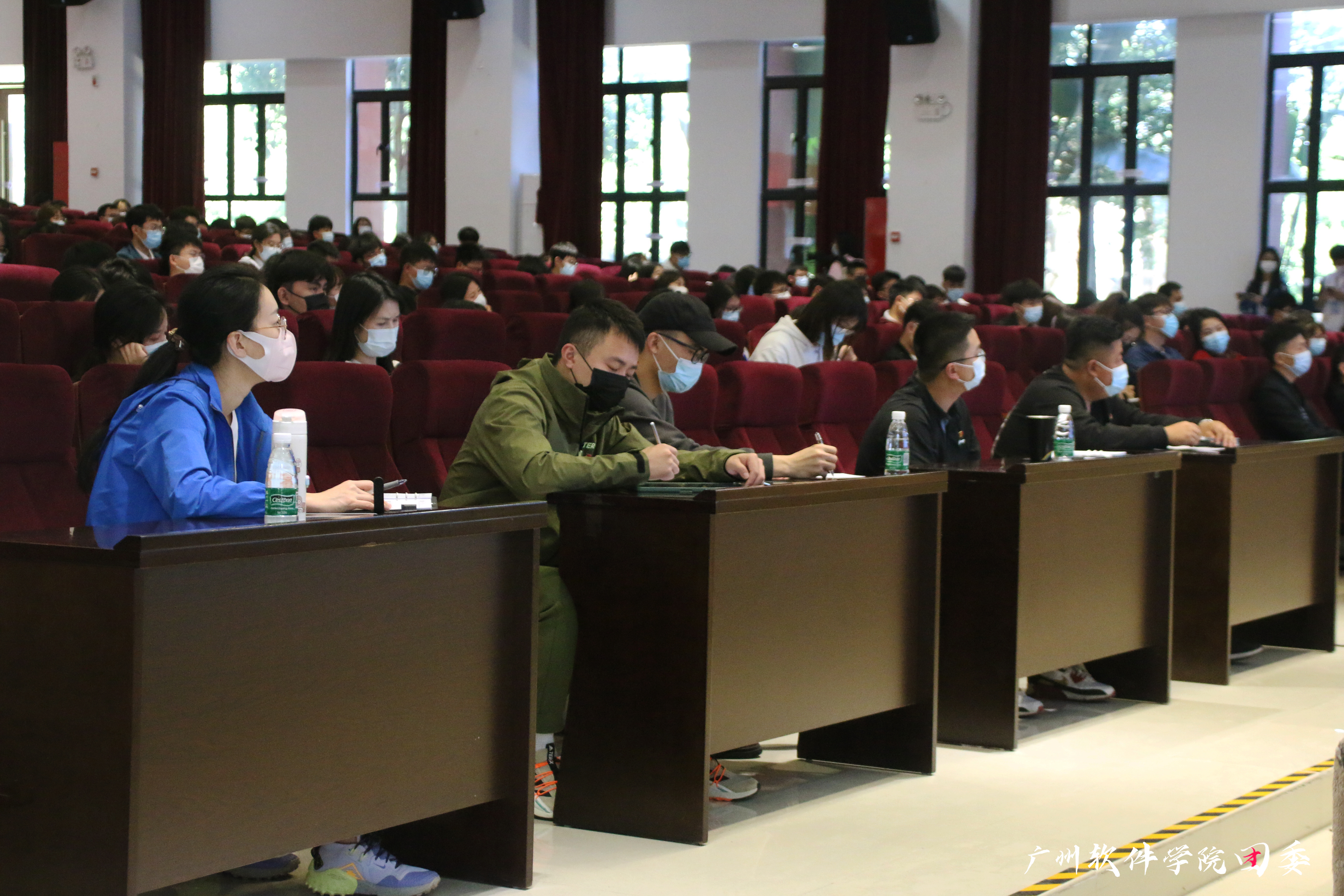 【灯塔学习会】非凡娱乐春季学期校长思政第一课