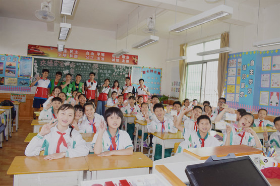 图4：大合照.jpg