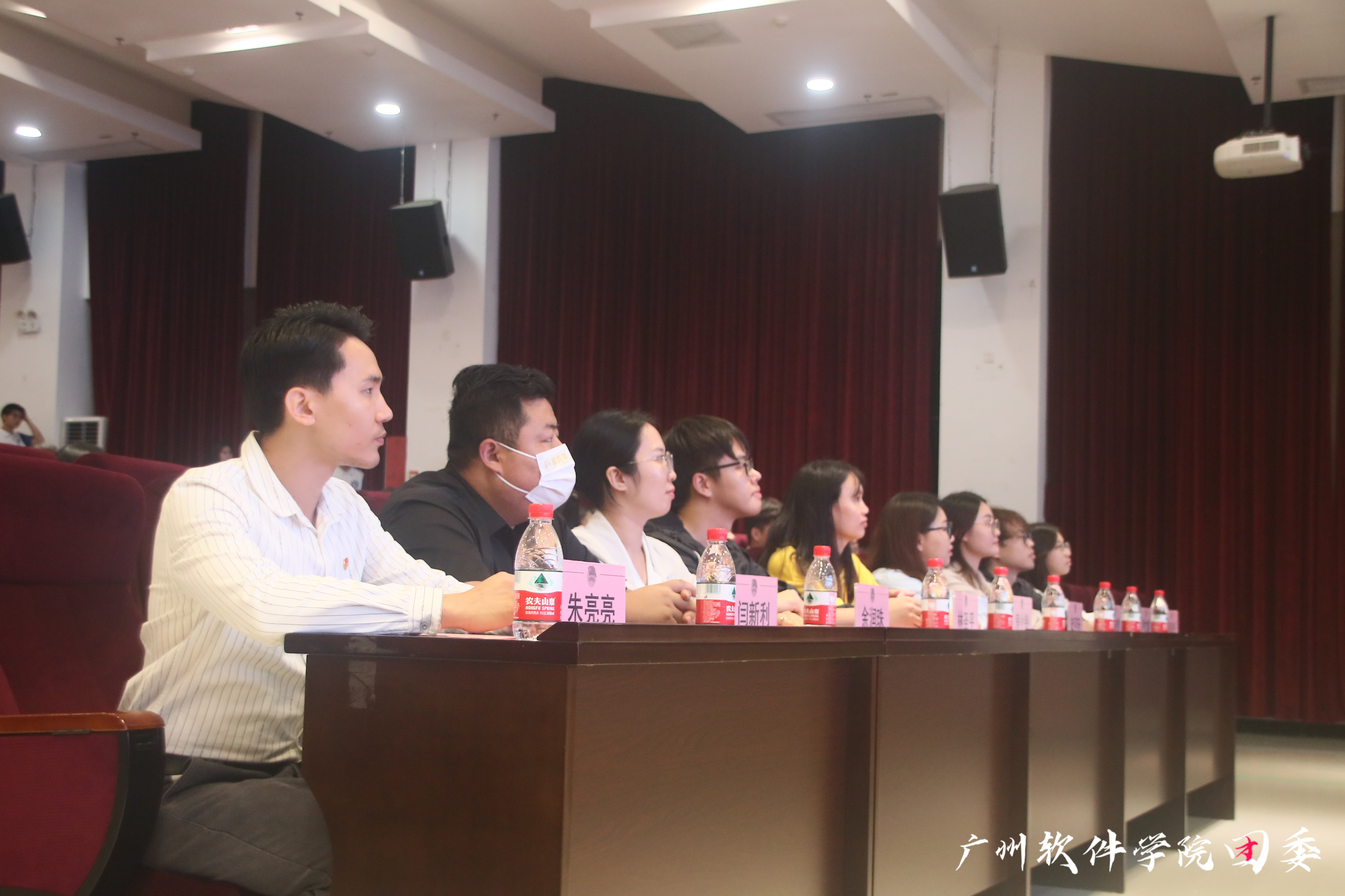组织育人|叮咚!来直击非凡娱乐2023-2024学年第一学期团属校级学生组织第一次全体大会现场!